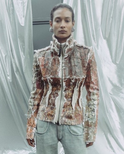 Maison Margiela Spring Summer 2026 - Mélanie + Ramon - Stills, Retouche photo créative mode luxe - 11 - © SHERIFF • PROJECTS