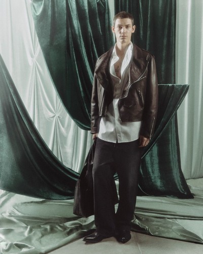 Maison Margiela Spring Summer 2026 - Mélanie + Ramon - Stills, Retouche photo créative mode luxe - 8 - © SHERIFF • PROJECTS