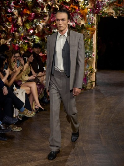 Maison Margiela Spring-Summer 2027 - Stills, Retouche photo créative mode luxe - 1 - © SHERIFF • PROJECTS