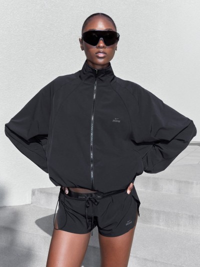 Nike Women x Skims - Annemarie Kuus - Stills, Retouche photo créative mode luxe - 7 - © SHERIFF • PROJECTS