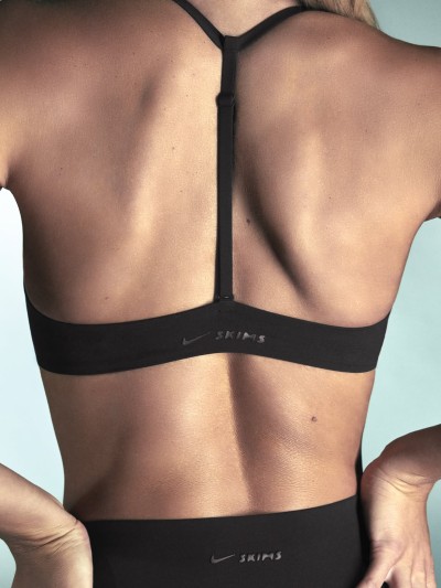 Nike Women x Skims - Mélanie + Ramon - Stills, Retouche photo créative mode luxe - 12 - © SHERIFF • PROJECTS