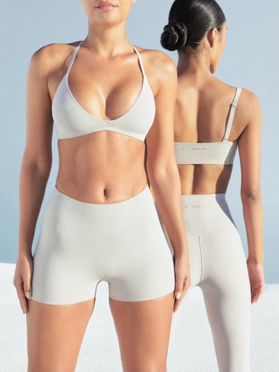 Nike Women x Skims - Annemarie Kuus - Stills, Retouche photo créative mode luxe - 2 - © SHERIFF • PROJECTS