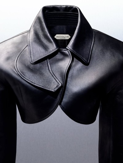 Revolve Los Angeles - Stills, Retouche photo créative mode luxe - 1 - © SHERIFF • PROJECTS