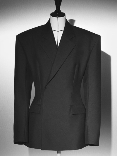 Revolve Los Angeles - Stills, Retouche photo créative mode luxe - 2 - © SHERIFF • PROJECTS