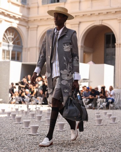 Thom Browne Men’s Spring 2027 - Stills, Retouche photo créative mode luxe - 21 - © SHERIFF • PROJECTS