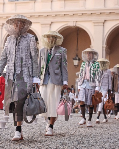 Thom Browne Men’s Spring 2027 - Stills, Retouche photo créative mode luxe - 20 - © SHERIFF • PROJECTS