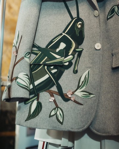 Thom Browne Men’s Spring 2027 - Stills, Retouche photo créative mode luxe - 23 - © SHERIFF • PROJECTS