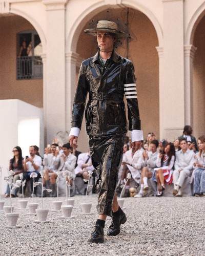 Thom Browne Men’s Spring 2027 - Stills, Retouche photo créative mode luxe - 28 - © SHERIFF • PROJECTS