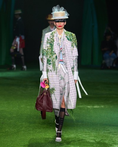 Thom Browne Women’s Spring 2027 - Stills, Retouche photo créative mode luxe - 13 - © SHERIFF • PROJECTS