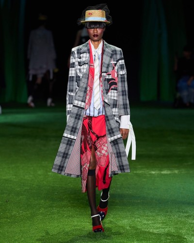 Thom Browne Women’s Spring 2027 - Stills, Retouche photo créative mode luxe - 22 - © SHERIFF • PROJECTS
